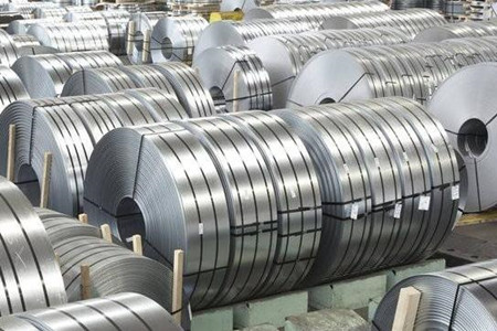 304不銹鋼帶帶磁的原因是什么？受高溫影響！