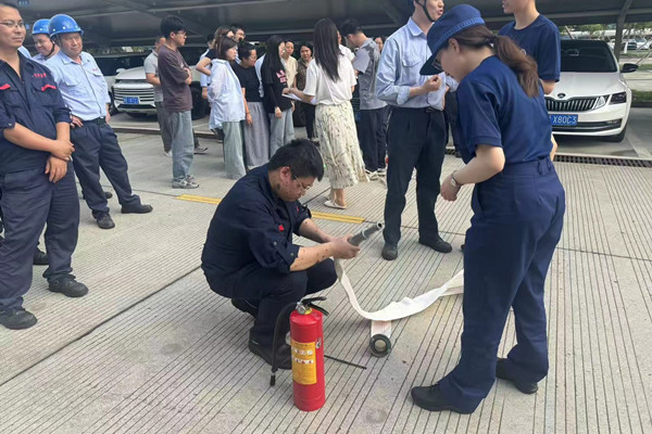 筑牢安全防線！奇億金屬開展全員安全消防實戰(zhàn)培訓(xùn) 圖3