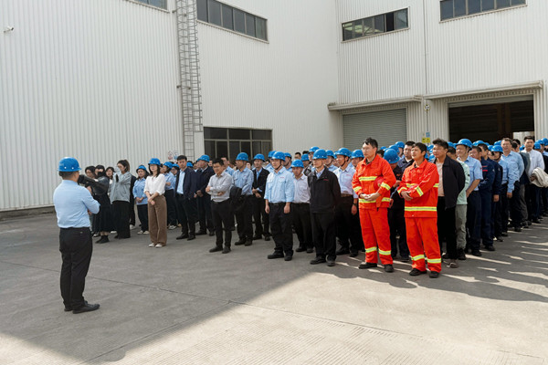 奇億金屬公司安全管理部負(fù)責(zé)人演習(xí)現(xiàn)場復(fù)盤與總結(jié)